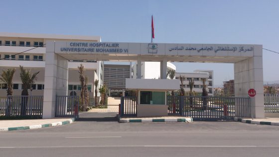 موظفو المستشفى الجامعي بوجدة يحتجون ضد الإدارة